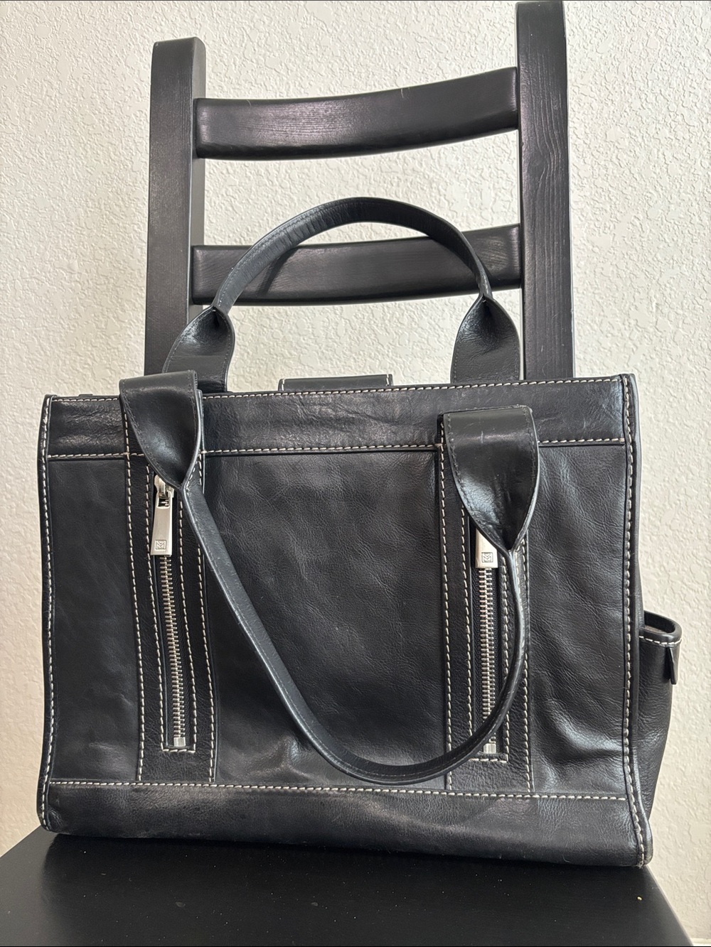 Black Leather Structured Tote with White Contrast Stitching
Fits 12.5” laptop